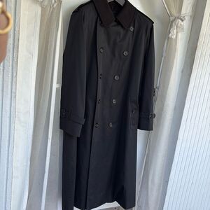 Burberry trenchcoat with liner